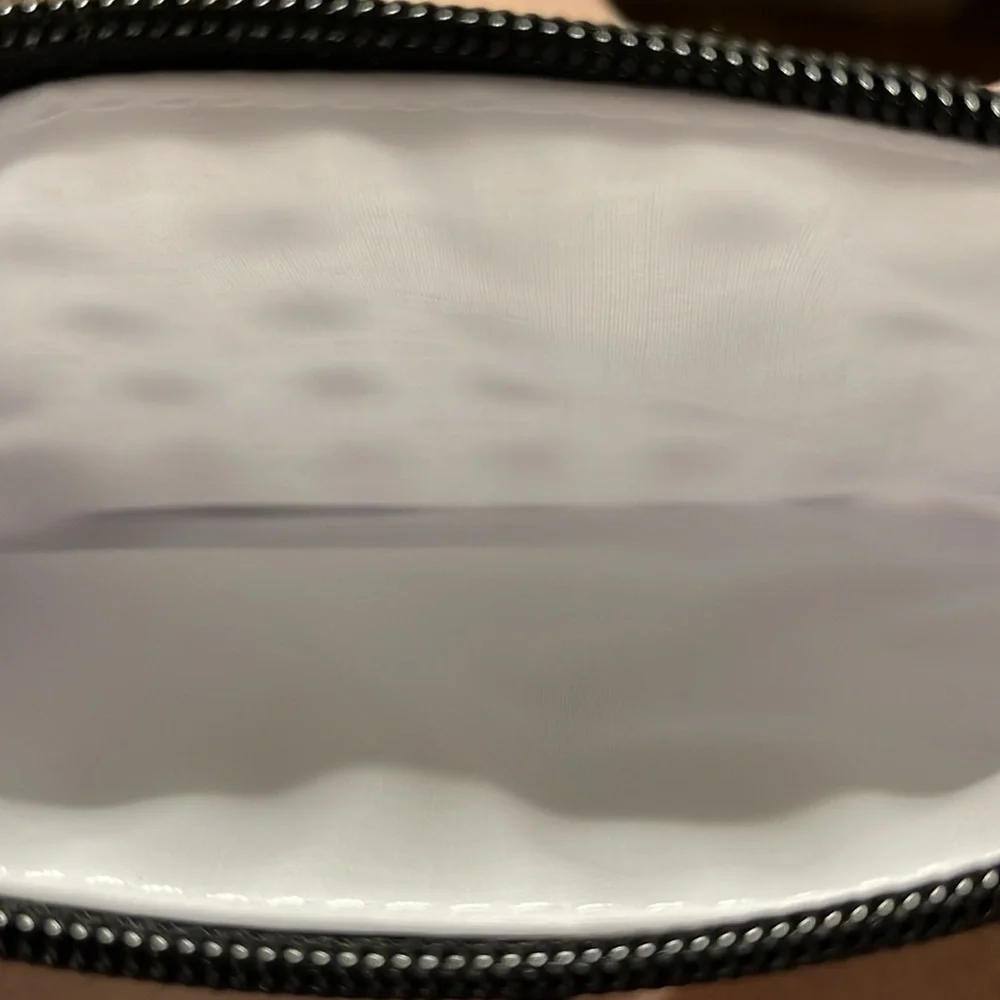 Scout Kate Wristlet with removable wrist strap NWT - Picture 5 of 9